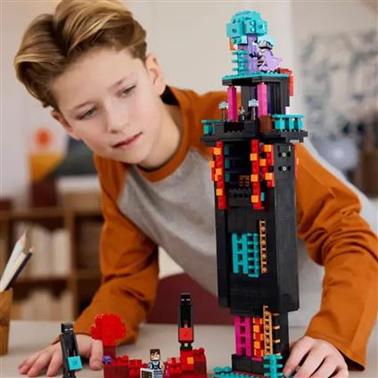 21279 Lego Minecraft Enderman Kulesi 867 Parça +9 Yaş