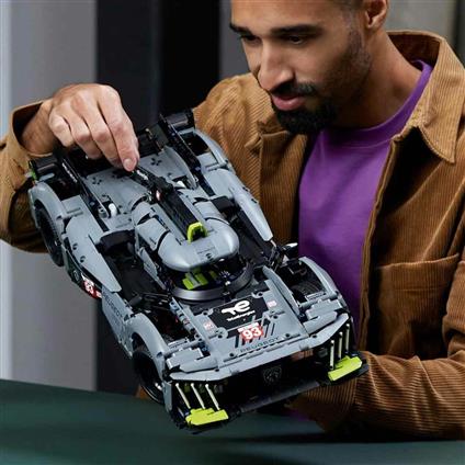 42156 Lego® Technic™ Peugeot 9X8 24H Le Mans 1775 Parça +18 Yaş