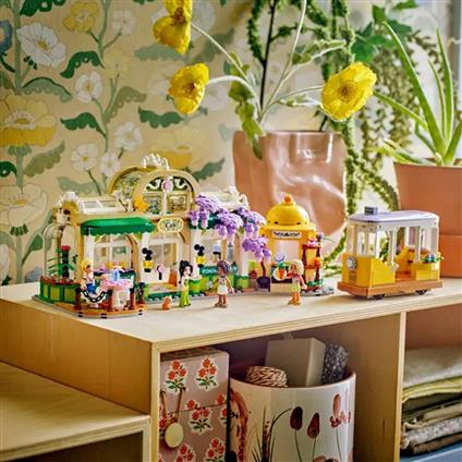 42671 Lego Friends Kafe Ve Çiçekçi Dükkanı 1138 Parça +9 Yaş