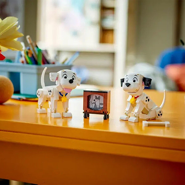 43271 Lego Disney 101 Dalmaçyalı Köpek Yavruları Lucky Ve Penny 268 Parça +6 Yaş