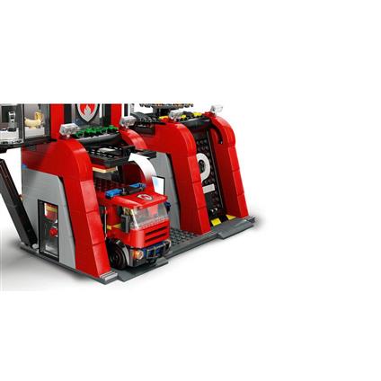 60414 Lego City İtfaiye Kamyon Ve İtfaiye Merkezi 843 Parça +6 Yaş