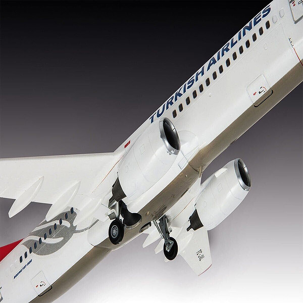 63772 Revell - Turkish Airlines Boeing 737-800 1:144 Maket Kiti