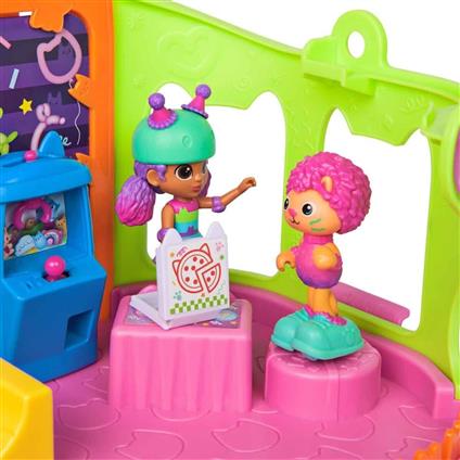 69755 Sun-Spm-Figür Oyun Set Gabby S Dollhouse Çatı Katı Paten Partisi