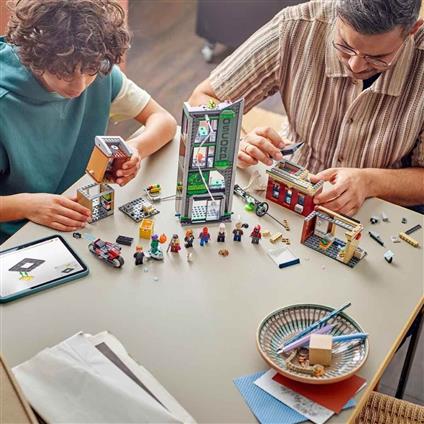 76324 Lego Marvel Örümcek Adam, Oscorpa Karşı 808 Parça +10 Yaş