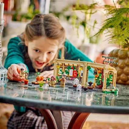 76445 Lego Harry Potter - Hogwarts Şatosu: Bitkibilim Dersi 390 Parça +8 Yaş