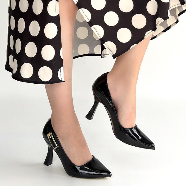 Cerin Siyah Rugan Topuklu Ayakkabı