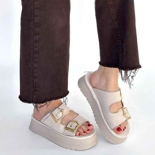 Coer Bej Süet Çift Tokalı Terlik