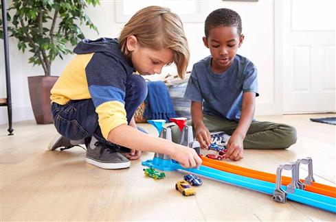 Hot Wheels Çift Çemberli Yarış Seti Gfh85