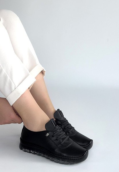 Jiten Siyah Deri Bağcıklı Spor Ayakkabı