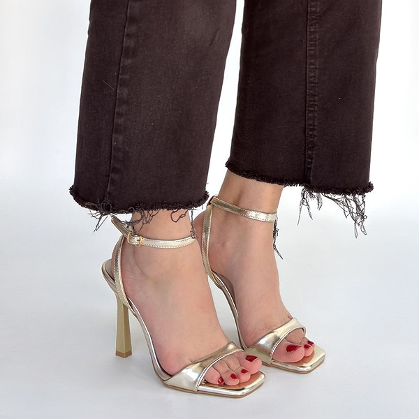 Jowin Gold Rugan Topuklu Bilekten Kemerli Ayakkabı