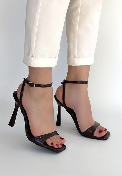 Jowin Kahverengi Rugan Topuklu Bilekten Kemerli Ayakkabı