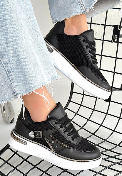 Junda Siyah Cilt Bağcıklı Spor Ayakkabı