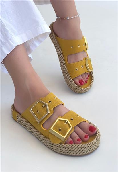 Loera Sarı Nubuk Çift Tokalı Terlik