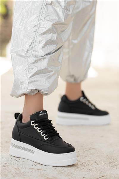 Lulu Siyah Cilt Beyaz Tabanlı Bağcıklı Spor Ayakkabı