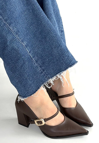 Nıvra Kahverengi Cilt Topuklu Ayakkabı