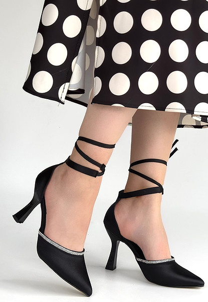 Tenja Siyah Saten Bilekten Bağcıklı Topuklu Ayakkabı