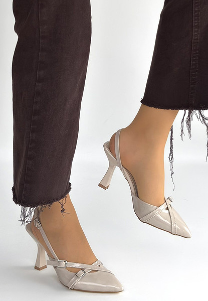 Tetti Bej Rugan Topuklu Ayakkabı