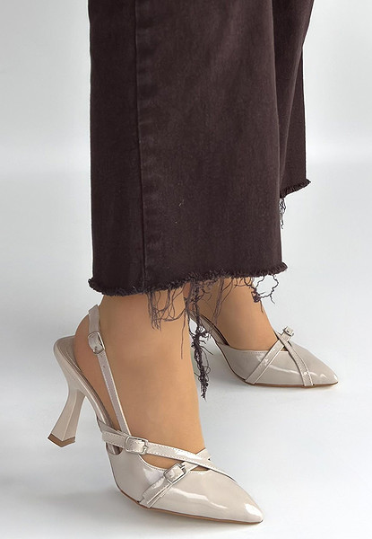 Tetti Bej Rugan Topuklu Ayakkabı