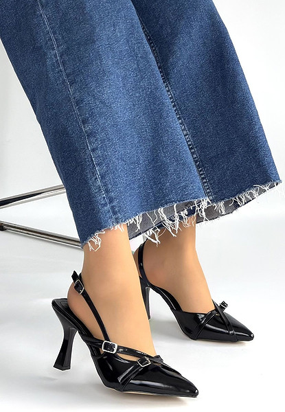 Tetti Siyah Rugan Topuklu Ayakkabı