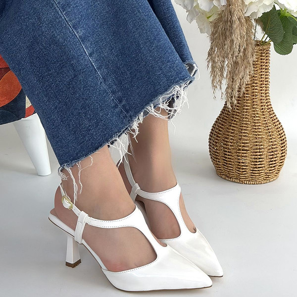 Tula Beyaz Rugan Topuklu Ayakkabı