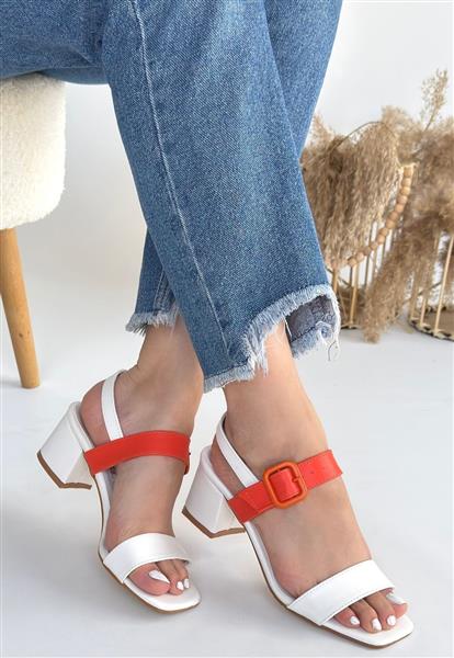Year Beyaz Cilt Turuncu Detaylı Beyaz Topuklu Ayakkabı