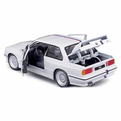 21100 Burago 1:24 Bmw M3 1988 Model Araba