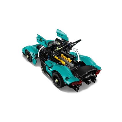42208 Lego Technic Aston Martin Valkyrie 707 Parça +9 Yaş