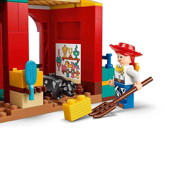 43304 Lego Disney Toy Story 5- Blazein At Çiftliği 209 Parça +4 Yaş