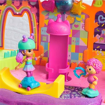 69755 Sun-Spm-Figür Oyun Set Gabby S Dollhouse Çatı Katı Paten Partisi