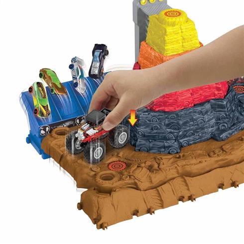 Hnb96 Monster Trucks Muhteşem Çarpışma Arenası